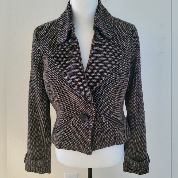 CAbi Jackets & Blazers - Cabi Size 6 Tweed Cropped One Button Moto Jacket